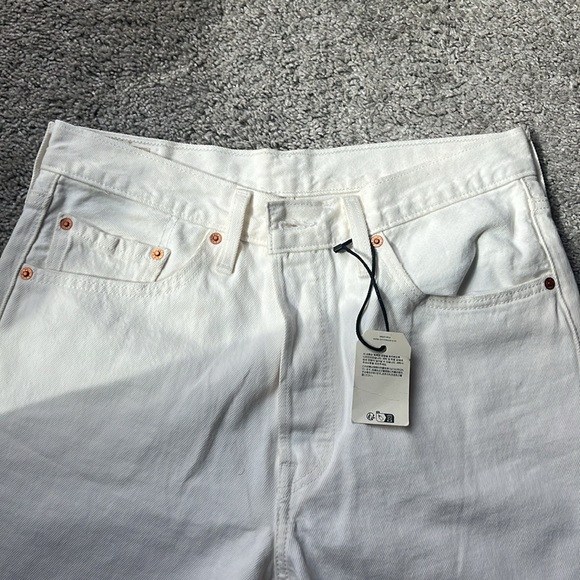 New - Picture 2 of 5